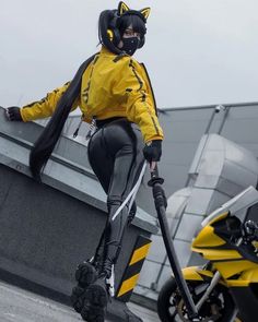 Cyberpunk Cosplay Techwear Women, Latex Cosplay, Clothing Reference, Female Pose Reference, Cyberpunk Fashion, Yellow Outfit, Human Poses Reference, Model Aesthetic, January 7