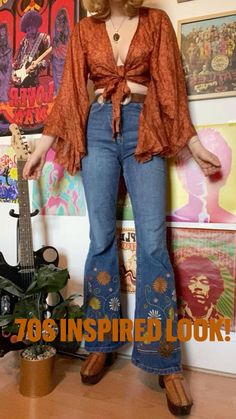 1970s Tops Women, 70s Fashion Tops, Retro Inspired Outfits Vintage Fashion, 70's Aesthetic Outfits, Hippie Outfits Aesthetic 70s, 70s Fashion Jeans, 70s Fits Aesthetic, Hippe Outfit Aesthetic 70s, 70s Summer Style