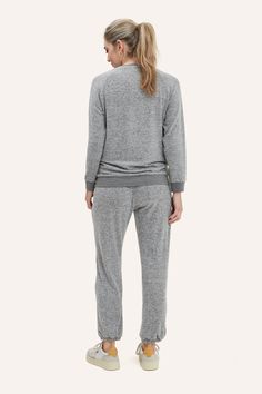 DESCRIPTIONSay hello to the ultimate in super soft sweatpants. Made in our Cloudknit fabric and featuring front and back pockets, these flattering sweats will be your ultimate in going out or staying in. Pair back to our Heart on Your Sleeve Nursing Sweatshirt for the ultimate in cozy sets. NOM is designed and built to last during, for nursing + after.CARE + DETAILSMachine wash. Lay flat to dry.60% Rayon 36% Polyester 4% SpandexFIT + SIZE GUIDE26.5" Inseam.Under-the-belly.Fits true to size. Nursing Sweatshirt, Heart On My Sleeve, Soft Sweatpants, Newborn Baby Dolls, Baby List, Embroidered Heart, Maternity Nursing, Jogger Set, Wren