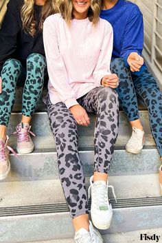 Fisdy - Leggings con estampado de leopardo y un toque clásico Workouts Running, High Waist Sports Leggings, Leopard Print Pattern, Plus Size Mini Dresses, Animal Print Leggings, Leopard Leggings, Graduation Outfits, Green And Gray, Bodycon Floral Dress