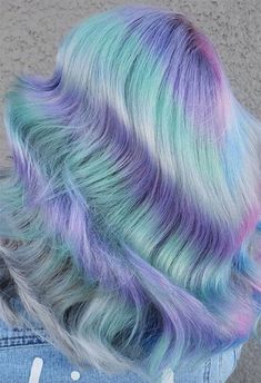 53 Magical Holographic Hair Color Ideas to Embrace the Pastel Rainbow Hair Color Combos, Two Tone Hair Color, Ideas For Medium Length Hair, Write A Song About, Holographic Hair, Write A Song, Two Tone Hair, Light Purple Hair