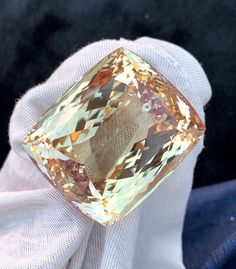 Pfirsich Kunzit Edelstein, Natürlicher Kunzit var Spodumen, Makelloser Kunzit Schliffstein, Loser Kunzit Schmuckstein, Nov Birthstone, 435.50 ct Gewicht: 435,50 Karat Maße: 45 x 39 x 29 mm Klarheit: Makellos Sauber Form: Baugette Cut Herkunft: Afghanistan Behandlung: Keine Zertifikat: Auf Kundenwunsch Weltweit kostenloser Versand Pfirsich Kunzit, Spodumen Edelstein, Kunzit Edelstein, facettierter Kunzit, Makelloser Edelstein, Loser Kunzit, Natürlicher Edelstein, Natürlicher Kunzit, Kunzit geschl Luxury Kunzite Jewelry In Yellow Gold, Kunzite Jewelry, Kunzite Ring, How To Make Rings, Pink Cotton Candy, Jewelry Stone, Tourmaline Stone, Aquamarine Stone, Ruby Stone