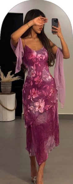 Prom Dress Inspiration, Pretty Prom Dresses, Online Group, Fashion Business, Glam Dresses, Fancy Outfits, Instagram Foto, Lookbook Outfits, Fancy Dresses