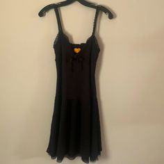 Free People Black Summer Dress Above The Knee , Size Extra Small. Cotton Polyester And Spandex. No Tags But Never Worn. Fitted Black Mini Dress With Lace Trim, Black Stretch Mini Dress With Lace Trim, Casual Black Mini Dress With Lace Trim, Black Summer Dress, Dress Above The Knee, Real Fashion, Summer Black Dress, Free People Black, Fit N Flare Dress