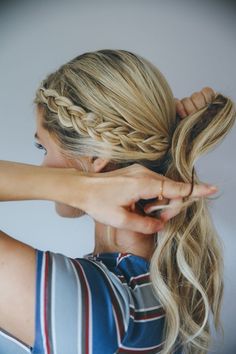 How to Get the Perfect Messy Bun Braid Braid Pony, Bun Braid, Beige Blond, Braid Bun, Braid Ponytail, Double Dutch, Double Braid, Hair Braid, Penteado Cabelo Curto