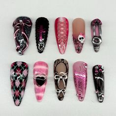 Nail set inspired by Draculaura from monster high Draculaura Nails, Ariana Nails, Monster High Nails, Draculaura Monster High, Monster Nails, Aesthetic Fruit, Nailinspo Nailart, Cherry Nails, Drip Nails