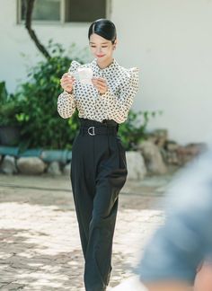 Best Winter Outfits, Korean Fashion Dress, Midi Skirts, Korea Fashion, Classy Women, Kpop Outfits