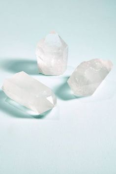 On a cellular level, both Raw Quartz and the human body are made up of silicon-dioxide—a mineral that fuels communication and attracts energy. Due to this, there is an interactive relationship between the quartz and your energy. Its programmability allows it to hold your specific, focused intention, holding the space for you even when you cannot. These Raw Quartz Crystal Points are perfect for directing healing energy in body layouts, making crystal grids and energizing your meditations. Clear q Amethyst Candle, Feng Shui Crystals, Rough Quartz, Crystal Guide, Raw Quartz Crystal, Intention Candles, Raw Minerals, Clear Quartz Point, Raw Quartz