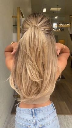 Vanilla Almond Hair Color, Vanilla Almond Butter Hair Color, Vanilla Almond Butter Blonde Hair, Vanilla Almond Butter Hair, Vanilla Hair Color, Butter Blonde Hair, Hairstyles For All Hair Types, Hand Tied Wefts, Summer Blonde Hair