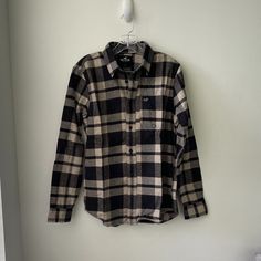 Hollister Plaid Flannel Shirt. New With Tags, Never Worn. #Tds320m Black Flannel Shirt For Work, Black Flannel Shirt With Button Closure, Classic Black Flannel Top, Black Flannel Top For Fall, Casual Black Flannel Shirt For Fall, Black Button-up Casual Flannel Shirt, Everyday Long Sleeve Flannel Top, Long Sleeve Flannel Tops For Work, Black Long Sleeve Flannel Shirt