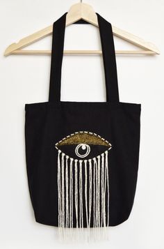 Tote Bag Embroidery, Diy Tote Bag Design, Handpainted Tote Bags, Bag Embroidery, Diy Tote, Handpainted Bags