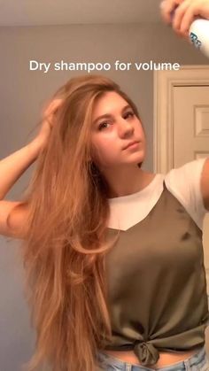 Anna Primavera Hair Videos, Clueless Hair Tutorial, How To Make Hair Voluminous, 90s Voluminous Hair, Voluminous Hair Styles, Clueless Hair, Anna Primavera, Gwen Aesthetic, Bts Sleeping