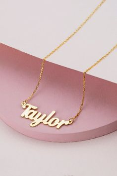 14k 18k 10k Solid Gold Dainty Name Necklace, Jewelry Plate with Name, Personalized Tiny Necklace for Mom, Mothers Day Gift for Her FEATURES• Solid Gold (real gold, not gold plated or gold filled material)• Gold Karat: 10K (417) - 14K (585) - 18K (750) (optional)• Pendant Height: 0.35 Inches (0.90 cm)• Pendant Width: depending on the text• Available Gold Color: Yellow gold, rose gold and white gold (optional)Wholesale requests are welcome.Our gold necklaces are perfect choice for a Christmas, Mot Tiny Necklace, Butterfly Necklace Gold, Necklace For Mom, Family Necklace, Gold Necklaces, Gold Butterfly, Butterfly Necklace, Gold Charm, Bar Necklace