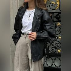 In Like New Condition Worn Once Oversized, Fits Like A Medium Sold Out Everywhere Ducie London, Oversized Jacket Outfit, Dark Brown Leather Jacket, Oversized Jacket, Brown Leather Jacket, Dark Brown Leather, Leather Jackets, Outfits Aesthetic, Jacket Outfits