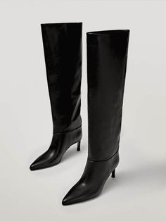 29 Hits At Massimo Dutti | sheerluxe.com Autumn Boots, Massimo Dutti Women, Black High Heel Boots, Leather Boots Heels, Minimalist Shoes, Water Consumption, Life Care, Sustainable Practices