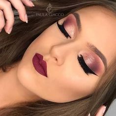 Makeup Mariee, Burgundy Makeup Look, Burgundy Eye Makeup, Burgundy Makeup, Wedding Eye Makeup, Bridal Makeup Images, Engagement Makeup, Holiday Makeup Looks, Makeup Tutorial Eyeshadow