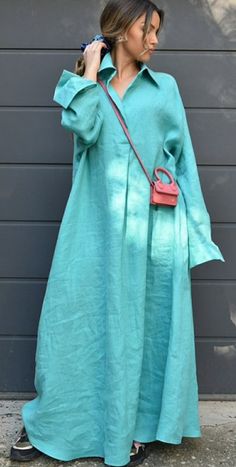 Modest Dresses Fashion, Mode Kimono, Linen Fashion, Maxi Shirts, Boho Chic Outfits, Designs For Dresses, Simple Trendy Outfits, Fashion Mistakes, Modest Fashion Outfits