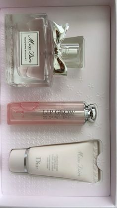 Dior Blooming Bouquet Aesthetic, Dior Girl Aesthetic, Miss Dior Aesthetic, Dior Makeup Aesthetic, Girly Perfume, Pink Selfcare, Dior Lip Balm, Dior Products, Miss Dior Perfume