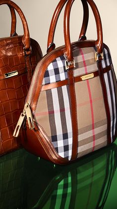 The iconic Orchard bag in rich amber and classic House check with leather trim. Purses Designer, Handbag Shoes, Burberry Bag, Louis Vuitton Speedy Bag, Beautiful Bags, Fun Bags, Clutch Handbag