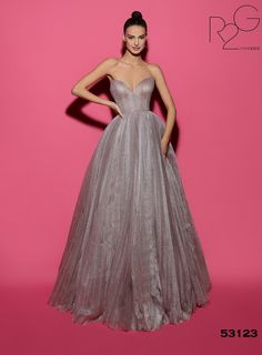 Tarik Ediz Prom Tarik Ediz (R2G): 53123 Tulle Ballgown, Tulle Balls, Tarik Ediz, Eve Dresses, New Years Eve Dresses, Ball Gown Skirt, Tulle Ball Gown, Dress Appropriately, Evening Dresses For Weddings