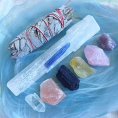 Super-Charged Starter Kit for introducing the power of gemstones #CrystalHealing #GemHealing #metaphysical #SageGoddess #selenitewand #himalayansalt #sage Selenite Wands, Earth Art, Gemstone Healing, Starter Kit