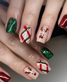 Bling Christmas Nails, Nail Designs Xmas, Acrylic Nails Bling, Short Christmas Nail Designs, Brown Acrylic Nails, Cute Nails For Fall, Christmas Nails Easy