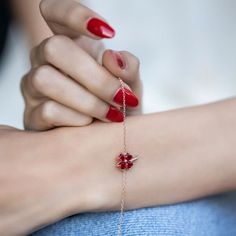 Silver Black Four-Leaf Clover Bracelet ✔Handmade silver women bracelets ✔925 sterling silver ✔Rhodium plated ✔Preserves its shine for a long time ✔Ready for shipping Material: 925 Sterling Silver Color: Silver Width: 1.00 cm Height: 1.00 cm Weight: 1.27 gr. Bracelet length: 21 cm/ 7.87 in. You may choose it as an anniversary or birthday gift. If you have a question please don't hesitate to contact me. YOU MAY USE THE EXPRESS SHIPPING OPTION TO GET YOUR ORDER FASTER. Express shipping send by UPS, Best Friend Pandora Charm, Bracelet Clover, Silver Shamrock, Minimal Bracelet, Red Clover, Silver Flower Necklace, Women Bracelets, Clover Bracelet, Silver Bracelets For Women