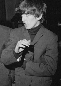 Hes so pretty Beatles Christmas, Beatles Paul Mccartney, Beatles Photos, Paul George, Christmas Shows, Ringo Starr