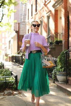 Lilac Blouse, Green Color Combinations, Pleated Skirt Outfit, Skirt Diy, Colour Combinations Fashion, Color Blocking Outfits