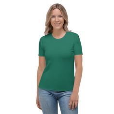 Emerald Green T-shirt Green Tee, Green T Shirt, Minimal Outfit, Green Tshirt, The Cross, Yoga Leggings, Womens Clothing Tops, Crossover, Workout Clothes