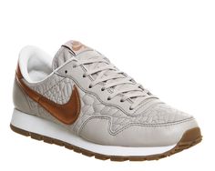 Air Pegasus 83 Adidas Concord, Nike Air Pegasus 83, Air Pegasus 83, Ladies Sneakers, Smart Shoes, Nike Air Pegasus, Chic Sneakers, Espadrilles Style