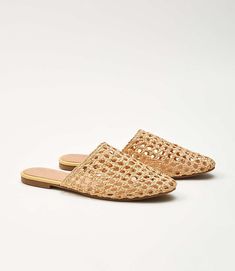 RAFFA - NATURAL SEAGRASS Beachy Chic, Chic Natural, Woven Mules, Handmade Sandals, Woven Raffia, Loafer Mules, Palm Beach Sandals, Open Weave, Handmade Shoes