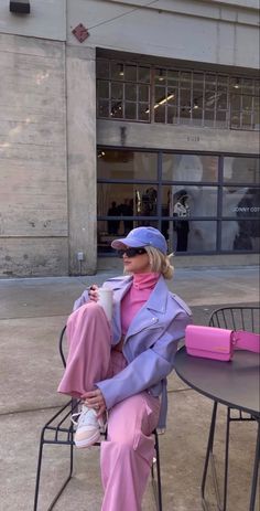 Pink And Blue Aesthetic Outfit, Lilac Outfit Aesthetic, Pastel Fall Outfits, Colorful Preppy Outfits, Colorful Business Casual Outfits, Classy Colorful Outfits, Vibrant Color Outfit, Mixed Pattern Outfit, Colourful Outfits Aesthetic