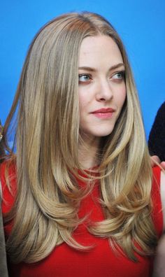 Amanda Seyfried Hair, Baju Kahwin, Haircuts For Long Hair With Layers, Layered Hairstyles, Oval Face Hairstyles, Haircut Styles, Long Layered Haircuts, Oval Face Shapes