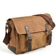 Get a unique & original shoulder sling bag, crafted with care in canvas & full grain leather. Made for men & women, this vintage bag will follow you everywhere. Tactical Wallet, Shoulder Sling Bag, Waxed Canvas Backpack, Fishing Shoes, Moto Vintage, Tactical Gloves, Shoulder Sling, Fish In A Bag, Canvas Messenger Bag