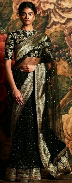 Pinterest: @Littlehub || Sabyasachi~❤｡An Exquisite Clothing World || sabyasachi saree Heavy Lehenga, Sabyasachi Sarees, Dress Glamour, Lace Saree, Bridal Sarees