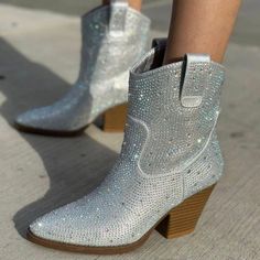 Forever Cowgirl Western Ankle Boots Silver Rhinestone Short Booties Size 9. New In Box. Super Shiny Bling Cowboy Boots! Bling Cowboy Boots, Silver Cowboy Boots, Forever Link Shoes, Oxford Booties, Rhinestone Cowboy, Rodeo Boots, Short Booties, Lace Ankle Boots, Taupe Boots