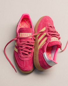 Adidas Handball Spezial, Yellow Adidas, Adidas Handball, Dr Shoes, Funky Shoes, Adidas Pink