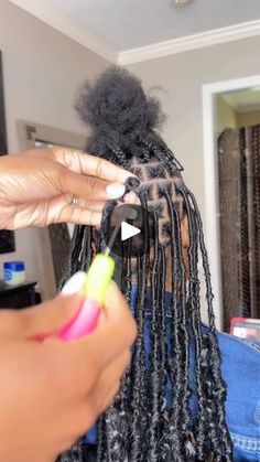 159K views · 4.6K reactions | Beginner friendly Soft locs tutorial💞🥰 @outre_hair | Veronica💜 Soft Locs Tutorial, Locs Tutorial, Outre Hair, Soft Locs, Locs, Hair