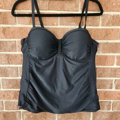 New With Tags Yonique Size Xxl Black, Padded, Has Underwire And Adjustable Straps, Slip On Black Tankini With Built-in Bra For Vacation, Black Stretch Tops For Beach Season, Black Stretch Beachwear Tops, Stretch Black Tops For Beach, Black Stretch Tops For The Beach, Black Beachwear Tops For Beach Season, Black Vacation Tops With Built-in Bra, Black Tops With Built-in Bra For Vacation, Black Sleeveless Beachwear Top