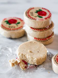 several cookies are stacked on top of each other