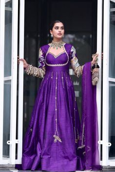 Bridesmaid Dress, Indian bridesmaid lehenga, Indian bridesmaid outfit, Indian bridesmaid outfits, Indian bridesmaid sharara dresses, trendy bridesmaid dresses, Indian bridesmaid look, wedding outfits, dress for sister of the bride, indian wedding outfits, indian wedding dresses, wedding saree, wedding lehenga for guest, sister of the bride, Wedding blouse designs Lengha Pattern, Indian Bridesmaid Outfit, Bhavdeep Kaur, Indian Bridesmaid Dress, Bridesmaid Outfit Ideas, Bridesmaid Dress Ideas, Bridesmaid Look, Floor Length Anarkali, Indian Bridesmaid Dresses