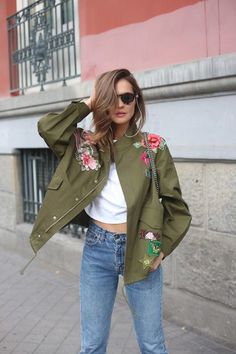 Luxury Multicolor Embroidered Long Sleeve Outerwear, Spring Patchwork Long Sleeve Utility Jacket, Long Sleeve Patchwork Utility Jacket For Spring, Spring Long Sleeve Patchwork Utility Jacket, Military Style Patchwork Outerwear For Fall, Trendy Patched Outerwear For Fall, Military Style Khaki Outerwear With Patches, Khaki Parka, Oversized Parka