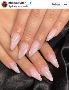 Nail Inspo Almond Winter, Simple Winter Acrylic Nails, Cute Simple Nail Ideas, Salad Fingers, Concert Nails, Holloween Nails, Nail Colour