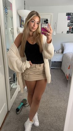 cargo skirt, cardigan, bodysuit, blazers Celebrity Facts, Fit Ideas, Cute Summer Outfits