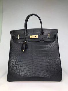 Size: 40cm*36cm*24cm It comes with Dust box, Care manual, Tag, and Paper bag. Hermes Fashion, Hermes Style, Hermes Bags, Branded Handbags, Exclusive Bag, Beautiful Packaging, Luxury Accessories, Christmas Sale, Bags Shoes