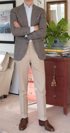 Classy Outfits For Men, Men's Formal Fashion, Mens Formal Fashion, Green Suit Jacket, Terno Slim Fit, Linen Outfits, Summer Outfits Ideas, Gentleman Outfit, Mens Business Casual Outfits