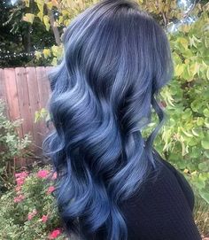 Ashy Blue Hair, Ash Blue Hair, Blue Grey Hair, Gray Hairstyles, Color Hairstyles, Dyed Hair Blue, Dip Dye Hair, Looks Party, Hair Color Blue