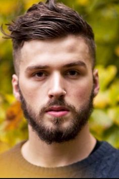 Cortes de Cabelo Masculino 2017. Macho Moda - Blog de Moda Masculina: ARGILA e CERA para Cabelos Masculinos, conheça a Üman International. Cortes Masculinos, Cabelo Masculino Buzzed Sides Men, Disconnected Undercut Men, Mens Undercut, Undercut Hair, Top Hairstyles For Men, New Year Hairstyle, Undercut Men, Disconnected Undercut, Top Hairstyles