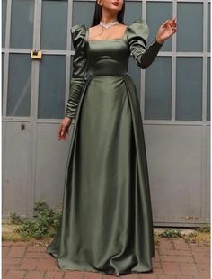 Red Green Dress, Gown Elegant, Trendy Outfits Indian, Evening Dresses Online, Cheap Evening Dresses, Modest Dresses Casual, Fancy Dresses Long, Dresses Formal Elegant, Evening Gowns Elegant